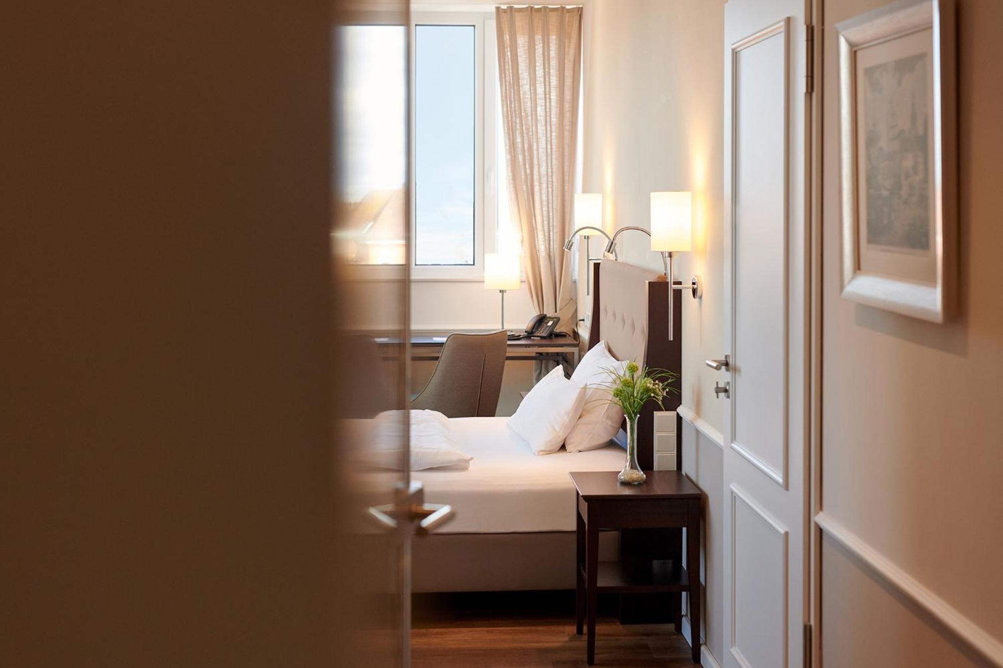 אמדן Hotel Am Delft מראה חיצוני תמונה